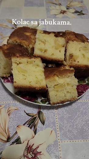 Kolac sa jabukama - Ukusni slatkiš pun jabuka