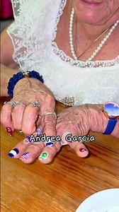 Yajaira and her new nail makeover #plazalibertad #viral #shorts #paraty