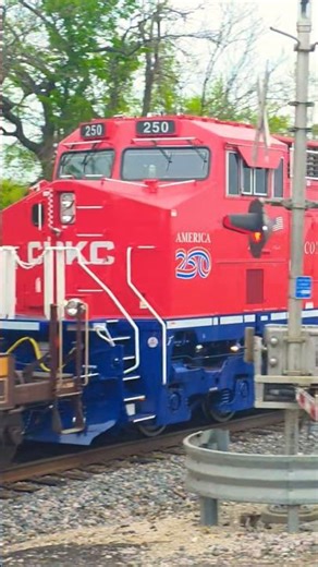 250TH ANNIVERSARY UNIT #250 AS A MID DPU ON A MONSTER 253! #trains #cpkcrailway #cpkc
