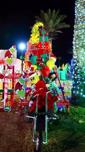 🎄SAVE this post for your Florida holiday bucketlist! We had a BLAST at Deck the Chairs. Over 70 decorated lifeguard chairs light up the beach every night until January 1st. It’s free, festive, and perfect for photos, a walk, or a last-minute holiday plan. 📍 75 1st St N, Jax Beach 🕔 Daily until Jan 1, 2026 ⏰ 5PM–1AM Tag who you’re going with! 👇 #jacksonvillebeach #JaxBeach #jacksonvillefl #thingstodoinjax #FloridaTravel | Explore Jacksonville