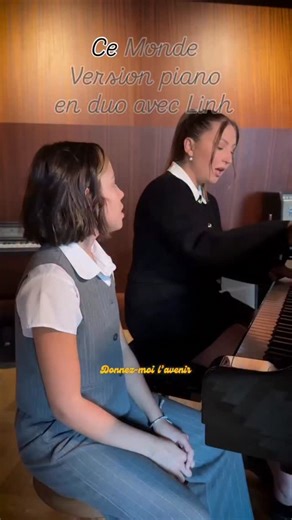 #JESC2026 🇫🇷 @lou_deleuze et Linh au piano ❤️ Junior Eurovision Song Contest #Junior #junioreurovision #eurovisionjunior #loudeleuze | OGAE France Eurofans