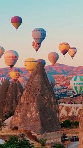 152K views · 5.5K reactions | Cappadocia Hot Air Balloon Festival brought together balloons from all around the world, filling the sky with vibrant colours. A breathtaking display that turned the morning into pure magic.  #GoTürkiye #GoCappadocia #LandofFairytales #FairyChimneys #HotAirBalloon #CappadociaHotAirBalloonFestival | Go Türkiye | Facebook