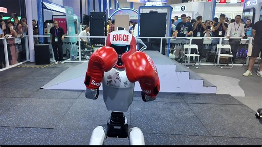 The Unitree G1 just made its debut at the China-ASEAN Expo — and it’s far from static. From shaking hands with guests to sparring in a boxing match, the G1 demonstrated agility, speed, and human-like interaction that wowed the crowd. Is this the future of human-robot collaboration? | Guangming Daily-光明日报