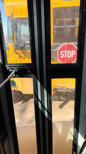 2016 Blue Bird Vision Manual Door #schoolbus #bluebird #bluebirdvision #schoolbusdriver