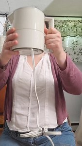 Testing a new too, I wanted to control the wave of my felted flowers. I dont think it worked but its fun to use ! 😆 #felt #uniquejewelry #felting #wetfelting #craft #feltingtechnique | Tournie