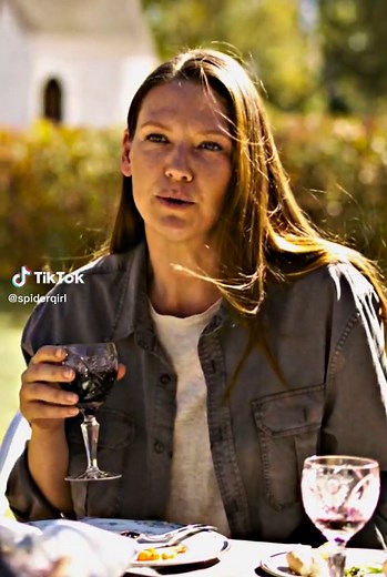 Anna Torv and Pedro Pascal Video Showcase