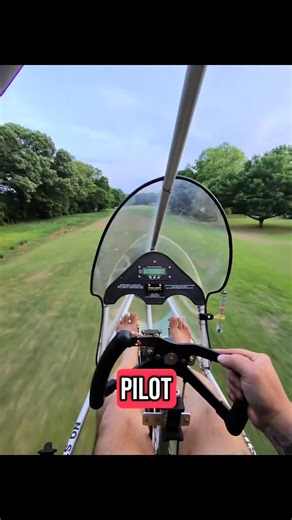 Would you fly a single seat airplane that requires no pilot license? Comment below and let me know! #pilots #aviation #eaa #airplanes #plane #flying #generalaviation #planes #airplane #aerolite103 #aviationgeek #aviationgeek #aviationlover #aviationdaily #aviationdaily #aviation #ultralight #grassstrip | Mcfliguy