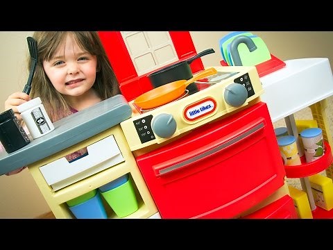 Little Tikes Cook 'n Store Kitchen Toy | Cooking Shopkins | Kinder Playtime