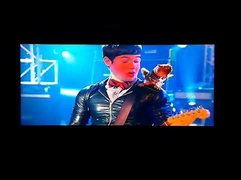 Alvin And The Chipmunks The Squeakquel (2009) Opening scene