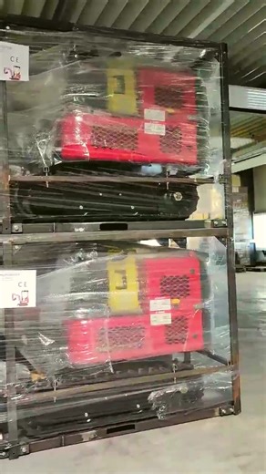 Unsere neuen Minibagger sind frisch in unserem Lager in Mönchengladbach eingetroffen und warten auf ihre Reise zu den neuen Besitzern! :) In den neuen Verpackungen sind sie noch sicherer unterwegs. #HZCPower #minibagger #reisen