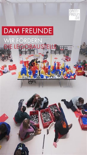 Freunde des DAM on Instagram: "🧱✨ Ran an die Steine! Alle, die so richtig Lust auf LEGO® haben, sind herzlich willkommen auf der LEGO-Baustelle im @architekturmuseum . Wer einfach drauflos bauen möchte, tut genau das. Für alle anderen gibt es wöchentlich wechselnde Wettbewerbe – auf die besten Bauwerke warten attraktive Preise 🏆. Nur noch eine Woche lang wird das Museum zum bunten Bauparadies für kleine (und große 😉) Baumeister*innen. 📍 Täglich außer montags Vorbeikommen, mitbauen, kreativ w