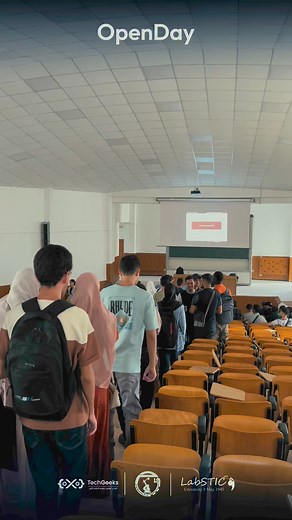 🇩🇿🎬 يوم TechGeeks المفتوح: توحيد الشغف والمعرفة! 🎬من العروض التوضيحية العملية إلى الجلسات التفاعلية، شكر خالص لأساتذة ودكاترة القسم على توجيه الطلاب في جميع المستويات، والإجابة على أسئلتهم، وتقديم رؤى قيمة حول تخصصاتهم ومساراتهم المهنية. 🎓✨كما قدمت TechGeeks للطلاب فرصة لاستكشاف من نحن – سواء كان ذلك في مجال التطوير أو التصميم أو الإعلام أو الإدارة، فنحن نربط العقول المبدعة من مختلف التخصصات للتعاون والتعلم وكسر الحواجز. انضم إلينا وكن جزءًا من شيء أكبر! 🇺🇲🎬 TechGeeks Open Day: Uniting P