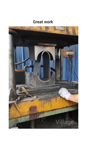 Engineering & Innovation on Instagram: "A flat metal sheet is transformed by a pressing machine that rolls it into a precise cylindrical shape. The machine exerts controlled force to bend the metal smoothly, converting the flat plate into a uniform round tube. This method is essential in creating durable metal components for various industrial applications."