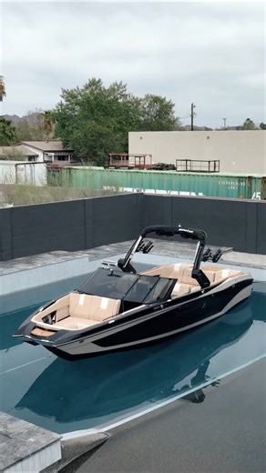Wolf Watersports on Instagram: "2025 MasterCraft X26—spacious, capable, and designed to deliver. #2025x26 #mastercraft #mcboatcompany #mastercraftboats #xseries #wolfwatersports #wakeboats #surfboats #lakelife #phoenixaz #mastercraftx26 #surfboat #mcboatcompany"