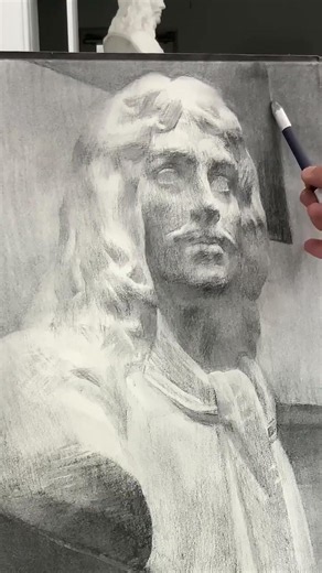 Too cool: Charcoal sketching by a master #OilPaintingMajor #TokyoUniversityOfTheArts #Shonabi #Pl...