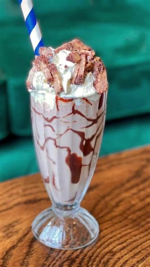 Milkshakes were flying out today #cafe #milkshakes #vegan #hospitality #mymilkshakebringsalltheboystotheyard