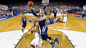 Jay Wright and Josh Hart discuss Villanova's rout of Oklahoma at the Final Four
