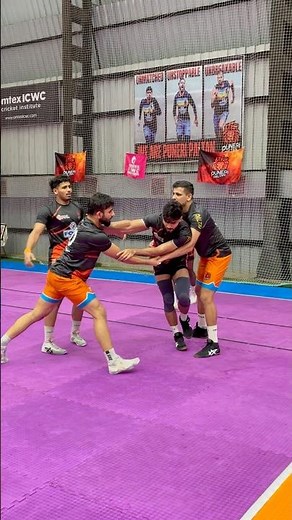 Perfect Chain Tackle 😱 | Puneri Paltan Defense in Action