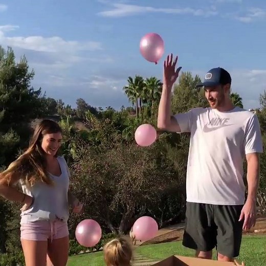 Congratulations, Robyn and Gordon Hayward! 👶🎉 (🎥: Instagram/robynmhayward) | theScore