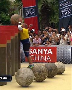 Lifting an Atlas Stone is one thing, but setting it on a platform above your head is another. | SBD World’s Strongest Man