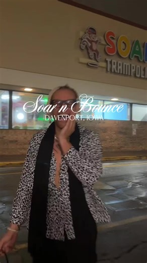 Soar N Bounce ft. Kobe Jo 🤸‍♂️✨ We’ve partnered up to giveaway five 60-minute passes for you and a friend to this brand-new trampoline park in downtown Davenport, right across from NorthPark Mall. Soar N Bounce is STACKED — obstacle courses, Ninja Warrior lanes, rope courses, foam pits, ball pits, arcades, toddler zones, and so much more. I had so much fun here, and it’s honestly perfect for all ages. The giveaway post is pinned on my profile, so go enter now. #trampolinepark #northparkmall #da