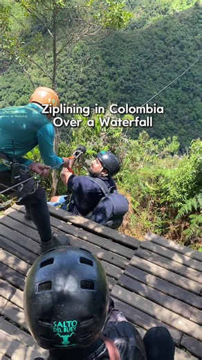 Have you tried ziplining in Colombia 🇨🇴? #ziplining #colombia #medellin #medallo #traveltok