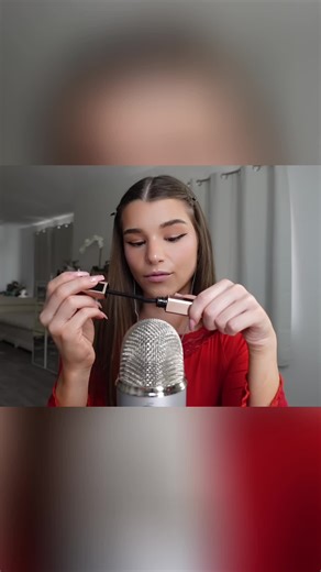 Enhance Your Look with This Mascara Hack