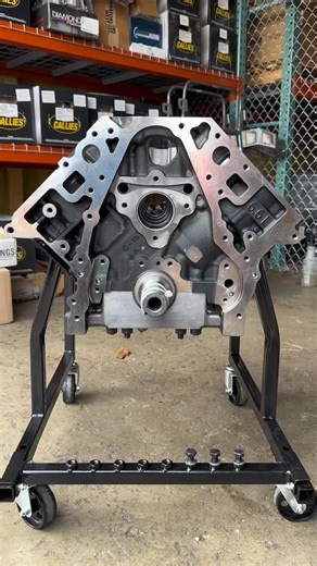 GPI - Gwatney Performance on Instagram: "Naughty list powered by boost 🎁 Get your 396 Boostmaster Short Block on sale NOW just in time for Christmas 🎄 -Iron L8T block for superior strength & sealing -3.700″ stroke & 4.125″ bore for max airflow -Diamond 2K forged pistons for extreme boost -Callies Magnum crank & Enforcer rods combo -23 lb block lightening for reduced weight Get yours at the link in bio or https://f.mtr.cool/lnjofyhbyt 🔗 When you’re ready to find your fast, hit us up for cam ki