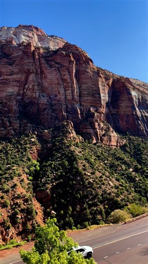 Zion National Park #justdriveamerica #zionnationalpark #usaroadtrip #scenicdrive #visitutah | Just Drive America