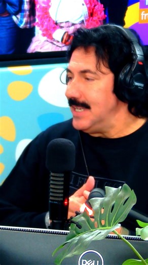 The cutest Feel-Good Secret Sound winning moment yet 🥹 Palesa Rabotapi won R25,000 in cash plus a feel-good dining experience worth R20,000, courtesy of OUTsurance and Jacaranda FM. #BreakfastWithMartinBester #SecretSound | Jacaranda 94.2