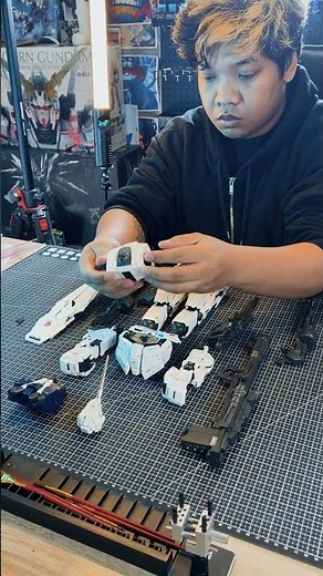 Perfect grade unicorn gundam snap building 🔥 #healingmyinnerchild #modelkit #hobbyist