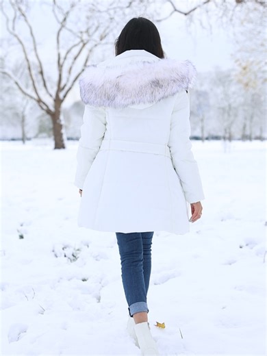 #snow #whiteboots #whitechristmas #tamil #models