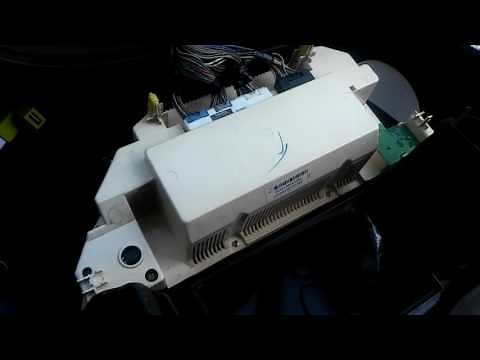 Remove center dash and console 01-07 Toyota