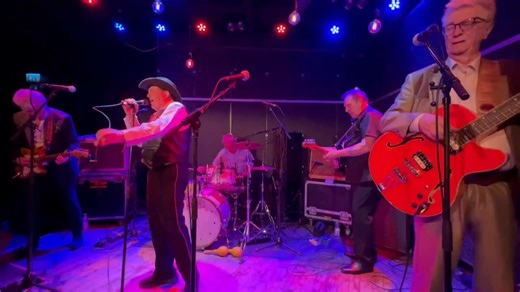 3.7K views · 96 reactions | Muisto elää. Graham Fenton & Matchbox ja rouhea rock & roll -medley, jossa soi mm. ”Old Black Joe”, Chuck Berryn ”Little Queenie”, The Everly Brothersin ”Bird Dog” + muita Hämeenlinnan Suistoklubilla 8. toukokuuta 2024 | Big Beat | Facebook