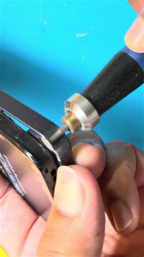 Mobile frame adjustment by mini grinder