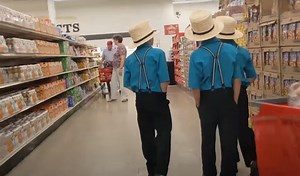 Taking Amish Friends Shopping (4 Lancaster County Stores) - Amish America