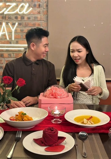 Tổ chức sinh nhật bất ngờ cho bố Mina, ai ngờ người bất ngờ lại là mình