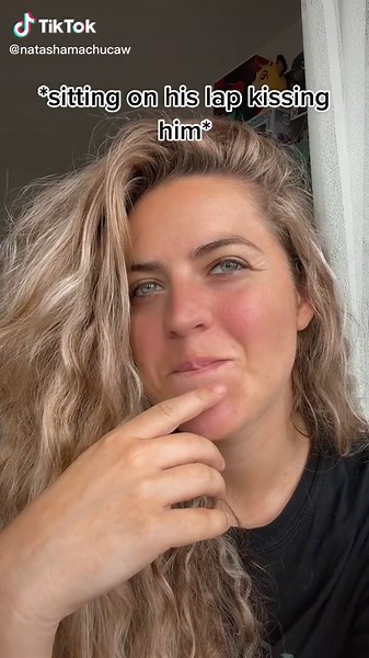 Sensual Kissing Techniques: How to Kiss Sitting Down