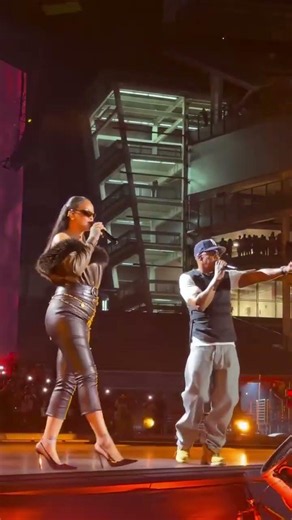 Rihanna joins Jay-Z at Yankee Stadium for “Run This Town”