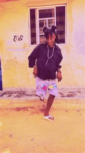 Great Afro beat music from your favorite artist Chris Michael stream this song in all streaming platforms title genz by Chris Michael #viral #genz #nigeria #usa #entertainmentreels #mazitundeednut Temarono Aroa DavidoStephanie R MorrisOlamidePurplespeedyWorldwide Blog standardVirgin Music Group AfricaD'PRINCERoc Nation | Chris Micky