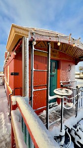 Finding new tracks to explore!🛤️ 🚂 Attention train enthusiasts! I bet you’ve never experienced a getaway quite like this one! Track 89, is a boxcar village where you can spend the night! ☀️This resort features restored train cabooses transformed into tiny homes (most) with: •small kitchen (fridge, microwave, coffee maker) •queen-size bed🛏️ •living area with sleeper sofa, TVs 🛋️ •private bathroom 🧻🚿 •heating and cooling, WiFi 🔥 •private deck with patio chairs •onsite converted train statio