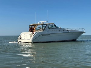 Sea Ray Sundancer 500 1995 Used Boat for Sale in Chatham, Ontario - BoatDealers.ca