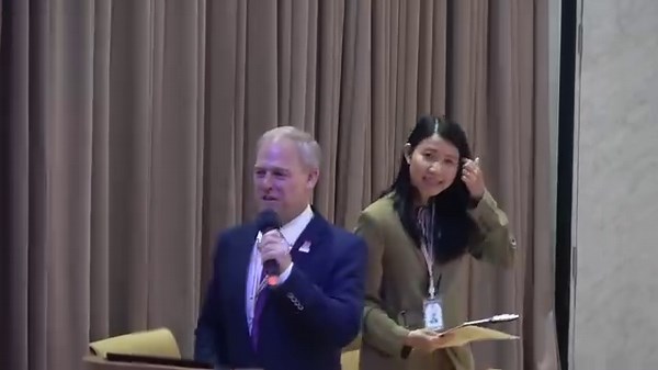 សម្រាប់ព័ត៌មានបន្ថែម ដើម្បីជាការចែករំលែកជូននូវព័ត៌មានស្តីអំពី “ពិព័រណ៍សិក្សា របស់សាលាអន្តរជាតិ វេសវីយូ កម្ពុជា ប្រចាំឆ្នាំ២០២៣” សម្រាប់មាតាបិតា និងអ្នកអាណាព្យាបាលដែលខកខានមិនបានចូលរួមដោយផ្ទាល់ យើងខ្ញុំសូមធ្វើការបង្ហោះជូន ជាសាធារណៈ នូវវីដេអូនៃបទបង្ហាញអំពីគម្រោងសិក្សាស្រាវជ្រាវមួយចំនួន របស់សិស្សានុសិស្សយើង ដែលបានប្រព្រឹត្តឡើងនៅព្រឹកថ្ងៃទី១៤ ខែធ្នូ ឆ្នាំ២០២៣ កន្លងទៅនេះ។ ហេតុដូចនេះ សូមរីករាយទស្សនា និងទទួលជ្រាបនូវព័ត៌មានពិស្តារនៃបទបង្ហាញតាមរយៈវីដេអូខាងក្រោម។ លោកអ្នកអាចទំនាក់ទំនងមកកាន់យើងខ្ញុំតាមរយៈទូរ