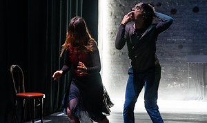 THE COMMUNE Chapter 1: A commune of oranges