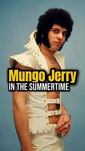 🔥☀️ IN THE SUMMERTIME – MUNGO JERRY ☀️🔥 En el verano de 1970, el mundo recibió un himno inolvidable: In The Summertime. Escrita por Ray Dorset en apenas 10 minutos, la canción mezcló skiffle, folk y blues con un ritmo contagioso que todavía nos transporta a tardes de sol, risas y libertad. 🌴🎶 El single fue lanzado por Dawn Records, alcanzando el #1 en más de 20 países 🌍 y convirtiéndose en uno de los sencillos más vendidos de todos los tiempos, con más de 30 millones de copias. 📀✨ Su éxito