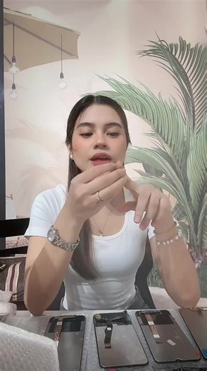 Super LCD Factory, offering a wide range of models with competitive prices. More surprises await you in the live stream. Check it out!