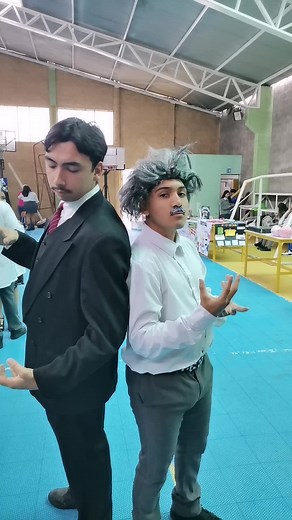 Memes de Einstein y Tesla que te harán reír