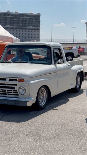 Ford F-100 Step Side Rolling Into Goodguys Lonestar Nationals #sickslammedtrucks #fordf100 #goodguys | SICK Slammed Trucks