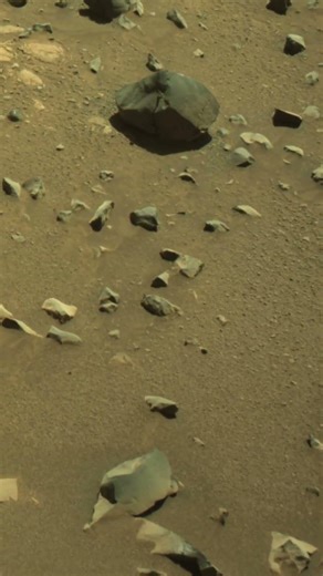 Perseverance trusted its RIGHT eye on Sol 1,675. This is what survival looks like. 🤖❤️🪐