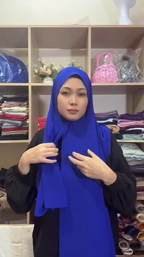 868 reactions · 201 shares | Tutorial shawl simple mudah di gayakan #tutorialshawlsimple #tutorialshawlmudah #tutorialshawlterkini #tutorialtudungshawl #tutorialtudungsimple #tutorialhijab #tutorialhijabpasminasimple | ZIMI3 | Facebook